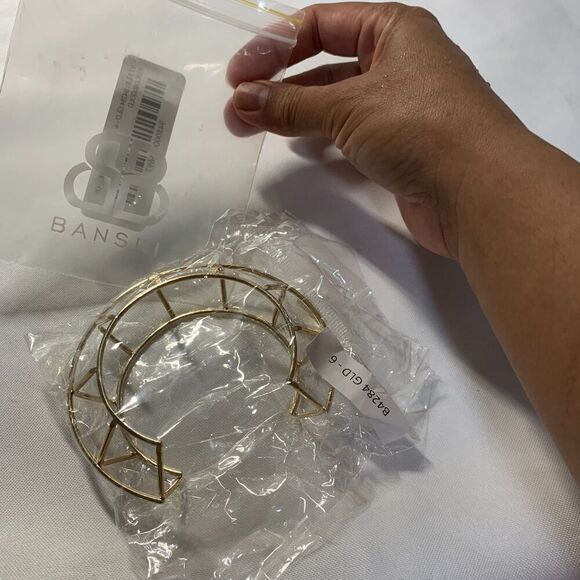 BANSRI Women's Gold Geometric Sculpture Bracelet, FASHIONABLE JEWELRY - Picture 5 of 6